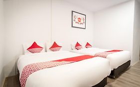 Oyo 835 Metropolitan Stay Medan