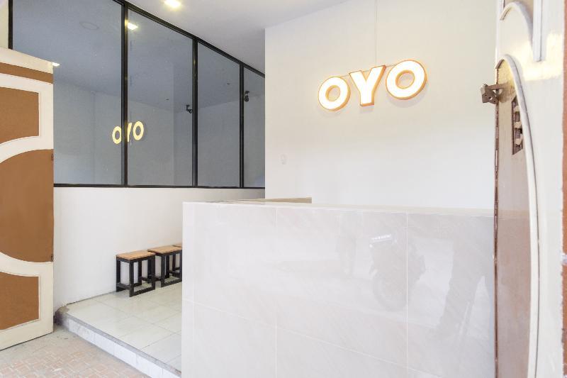 Oyo 835 Metropolitan Home Stay Medan Bagian luar foto