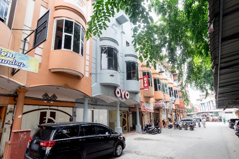 Oyo 835 Metropolitan Home Stay Medan Bagian luar foto