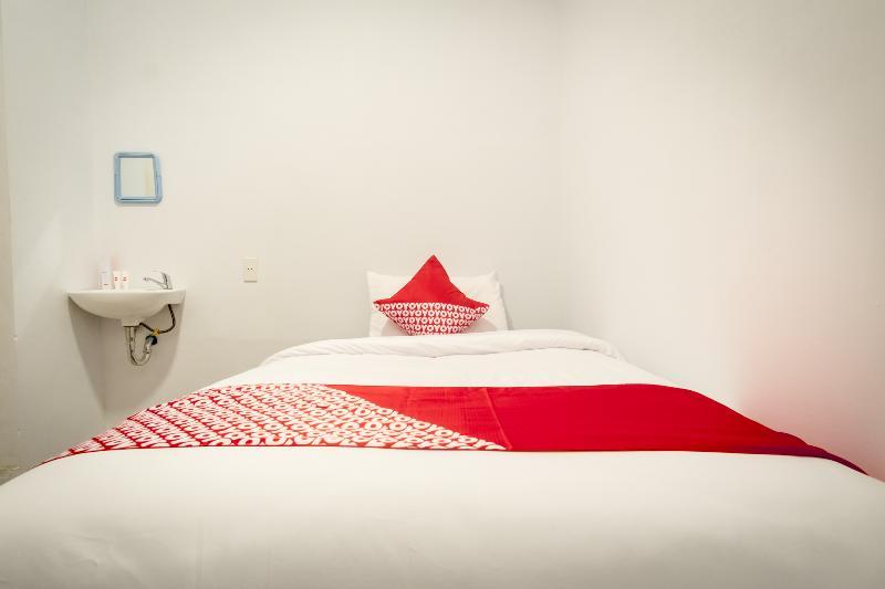 Oyo 835 Metropolitan Home Stay Medan Bagian luar foto