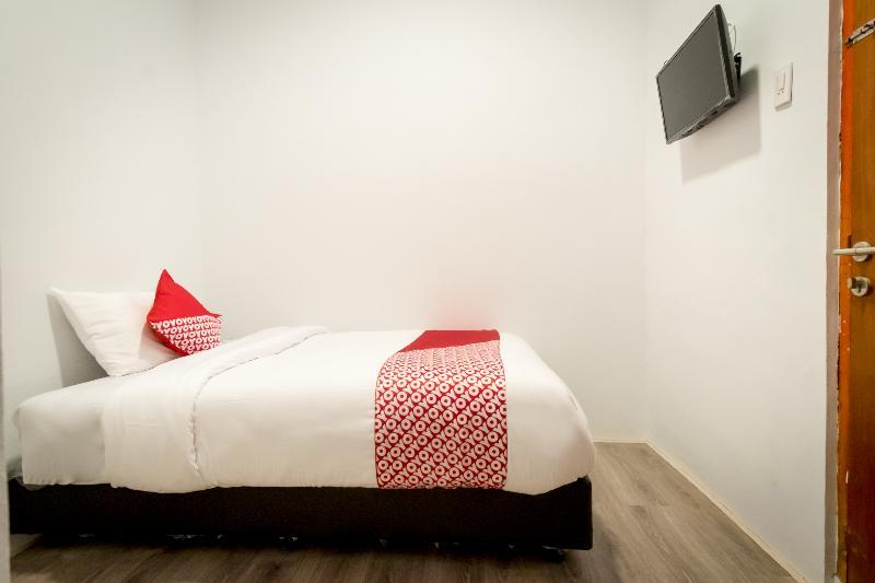 Oyo 835 Metropolitan Home Stay Medan Bagian luar foto
