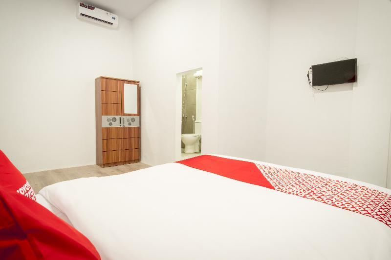 Oyo 835 Metropolitan Home Stay Medan Bagian luar foto